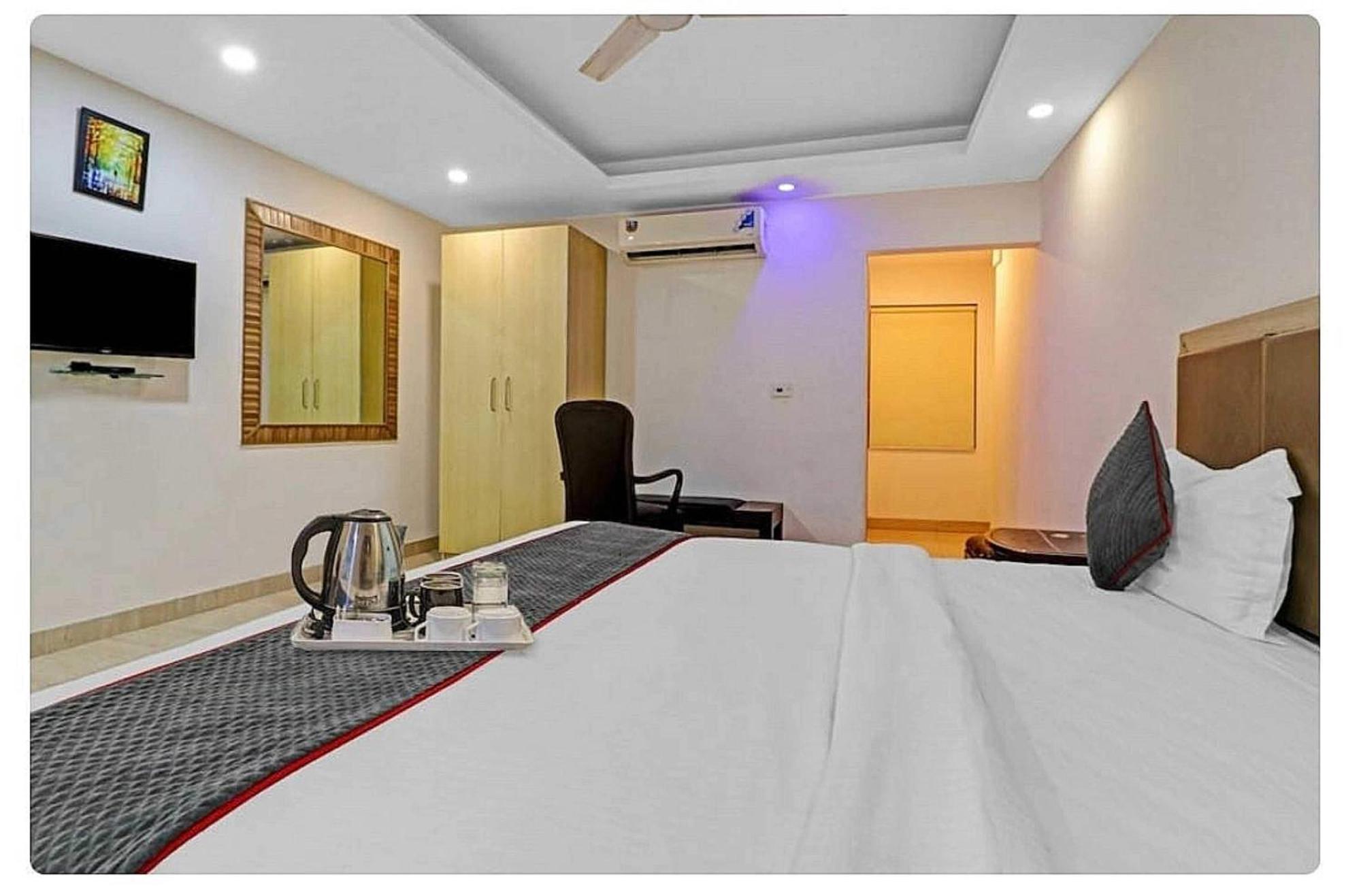 OYO 8404 Hotel Aerofly Neu-Delhi Exterior foto