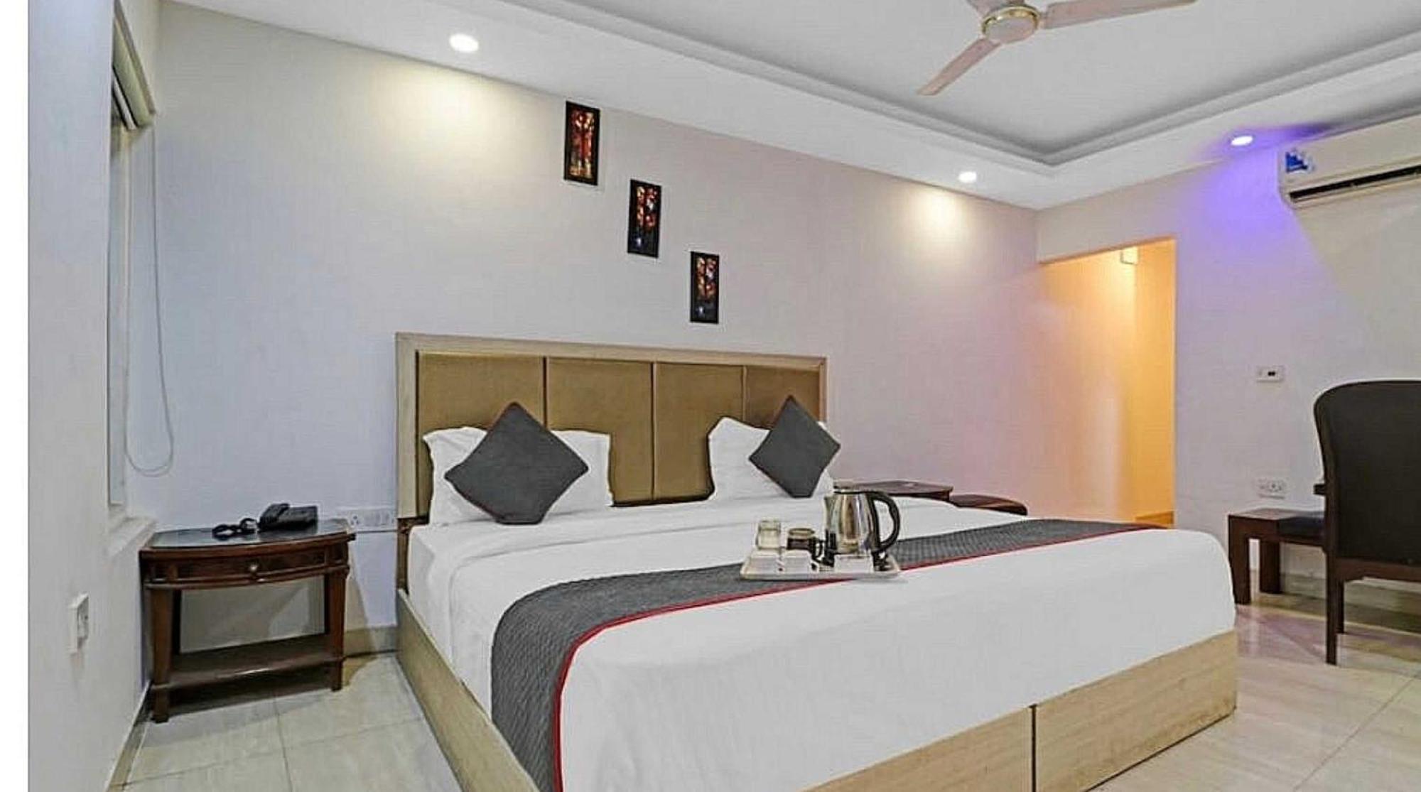 OYO 8404 Hotel Aerofly Neu-Delhi Exterior foto