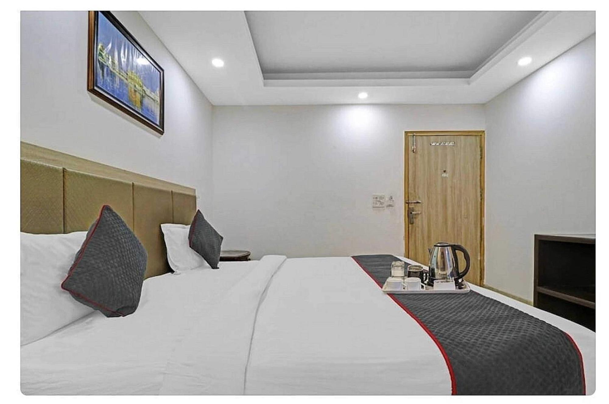OYO 8404 Hotel Aerofly Neu-Delhi Exterior foto