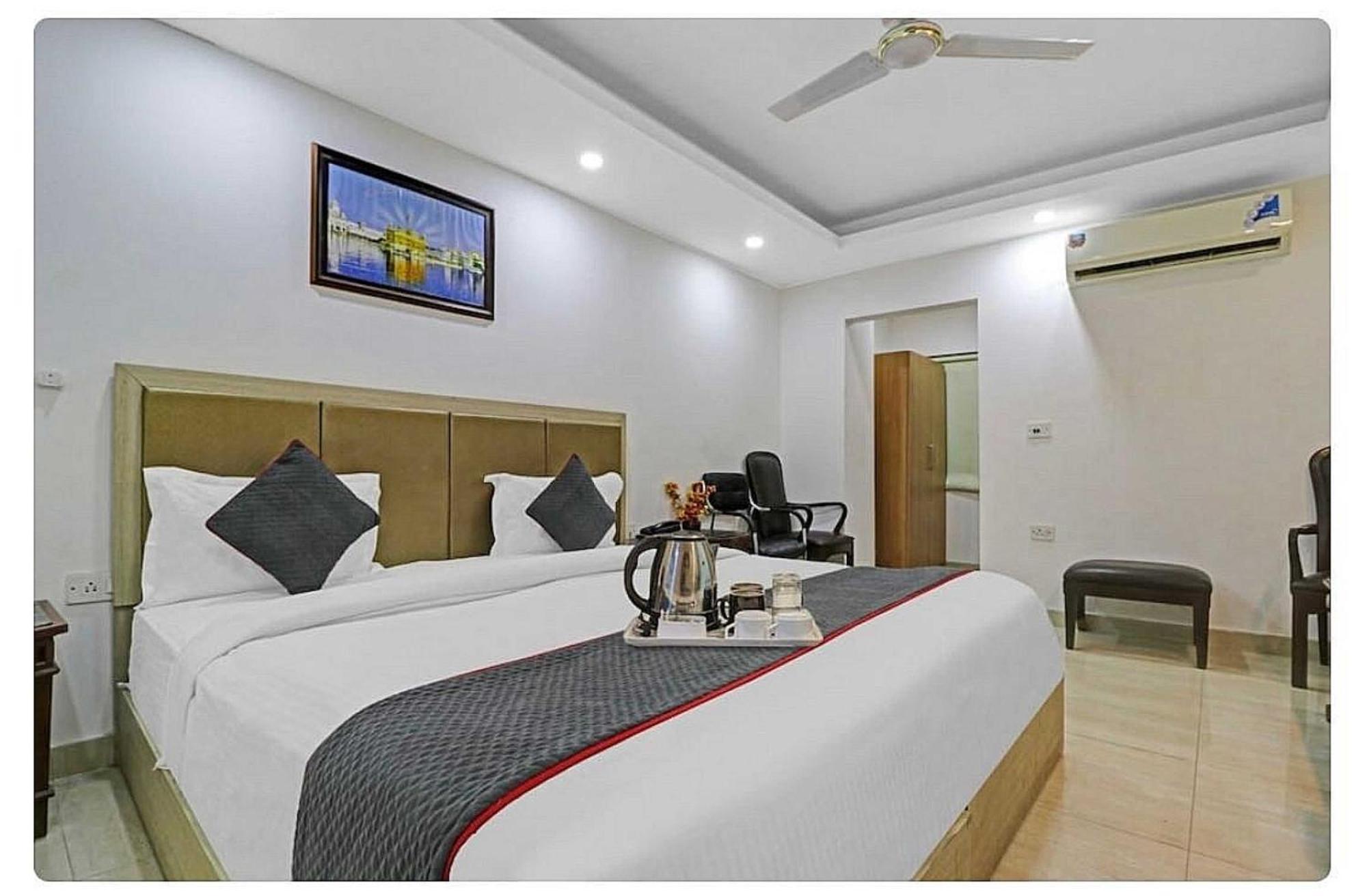 OYO 8404 Hotel Aerofly Neu-Delhi Exterior foto